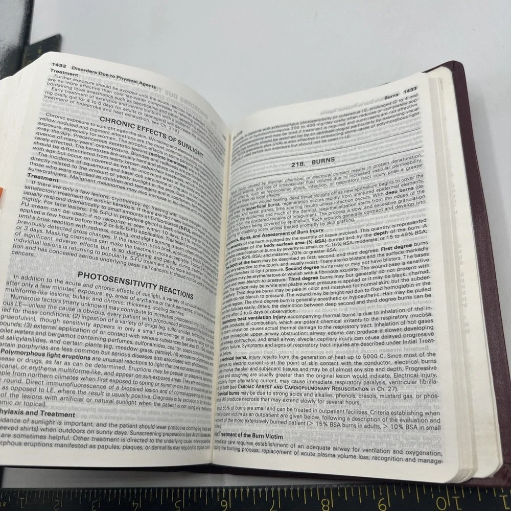 Merck Manual Vol 1‎ General Medicine 1987 15th Edition Leatherette